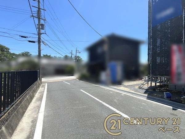 生駒郡斑鳩町法隆寺西３丁目 ／新築一戸建の前面道路含む現地写真|■現地撮影写真■ 前面道路は５.９ｍと広くゆったりしています！