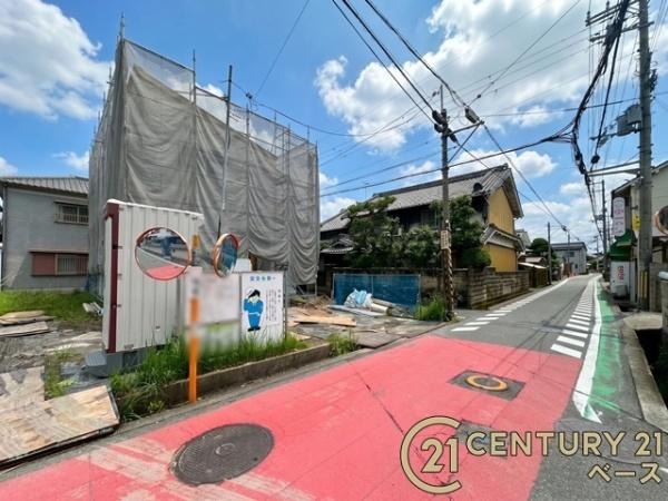香芝市上中 ／新築一戸建の前面道路含む現地写真