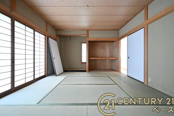 北葛城郡河合町久美ケ丘１丁目　一戸建の和室|■現地撮影写真■８帖の和室を２部屋完備！