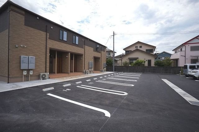 ピンズ感田Ⅳの駐車場