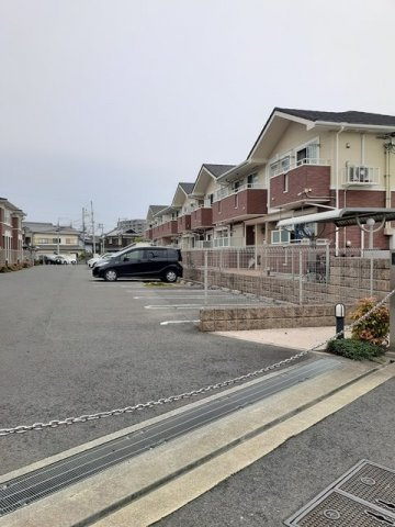 シェ　モア　Ⅰの駐車場