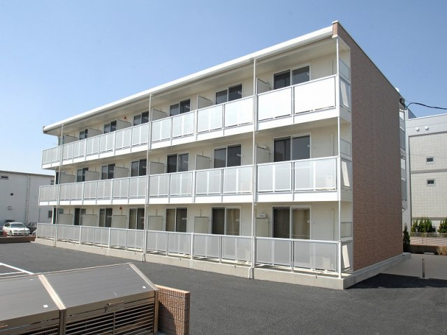 レオパレスカンパネラの外観