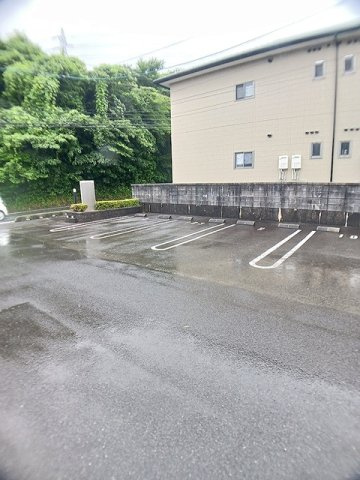 エトワール・バリーヒルの駐車場