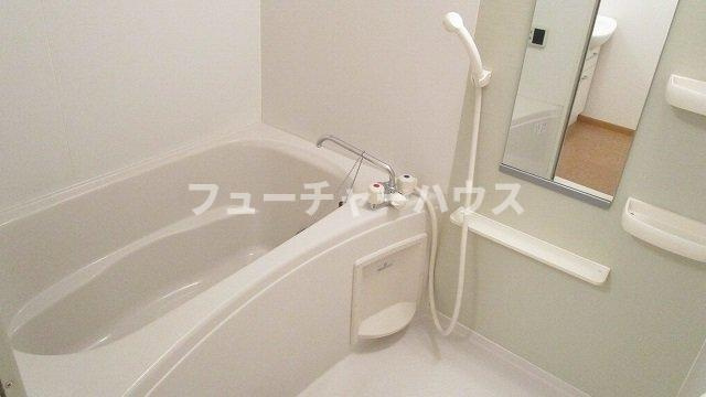 ノーブル　ウエストの浴室|日々の疲れを癒すお風呂付です