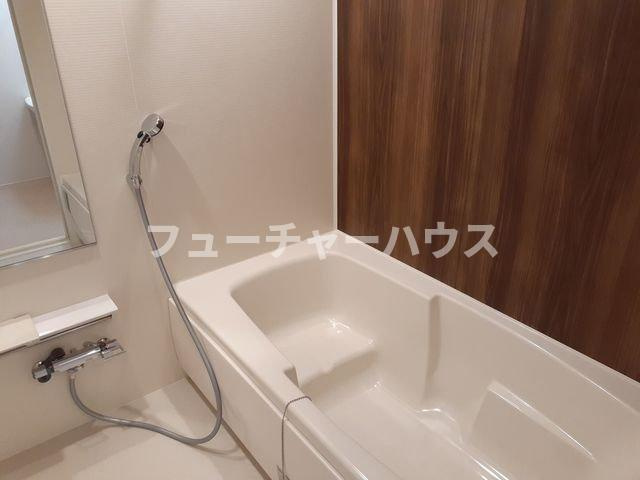 プルメリア　イースト　Ｄの浴室