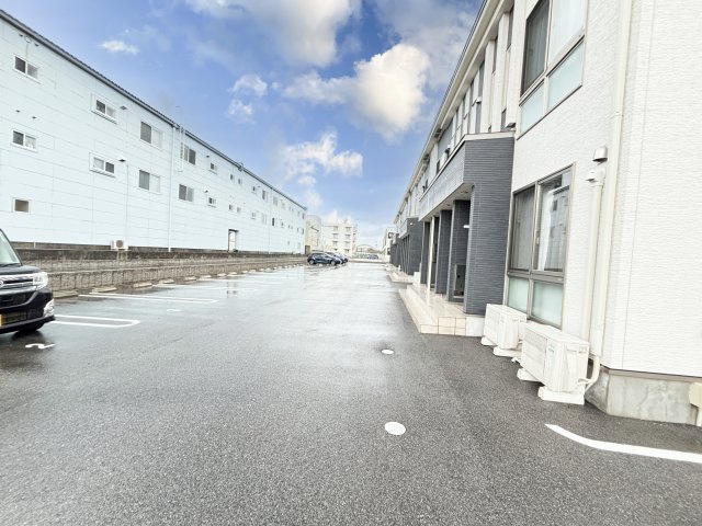 カーザルクスの駐車場