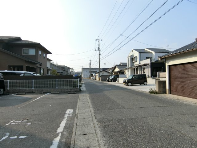 プリミエールの周辺