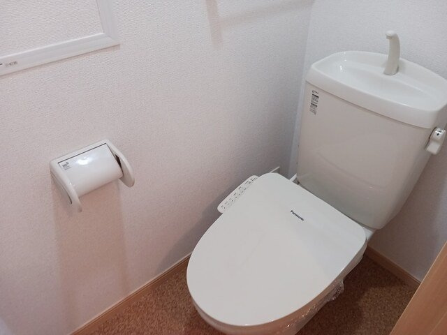 ヴィラ・プラシードのトイレ|ゆったりとした空間のトイレです