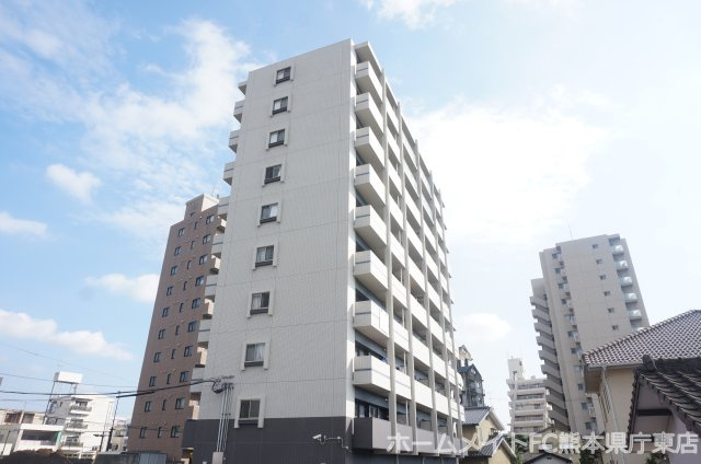 熊本市中央区新屋敷２丁目の賃貸マンションの外観
