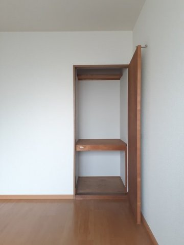 サンライズ芳川の収納