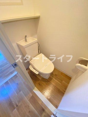 大阪市東淀川区東淡路１丁目の賃貸マンションのトイレ