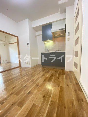 大阪市東淀川区東淡路１丁目の賃貸マンションの居間・リビング