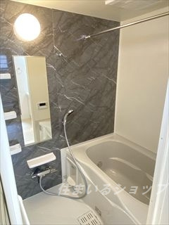 ポルトシャルムの浴室|追い焚き・浴室暖房乾燥機あり