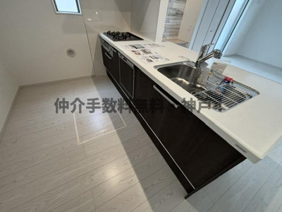【キッチン】 | 神戸市西区狩場台2丁目　新築戸建1号棟　仲介手数料無料！ | キッチンでお料理をお楽しみください
