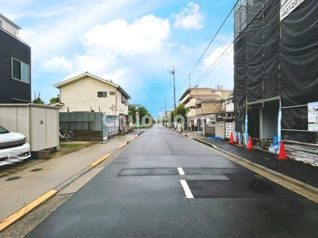 足立区佐野2丁目新築分譲住宅の前面道路含む現地写真|前面道路