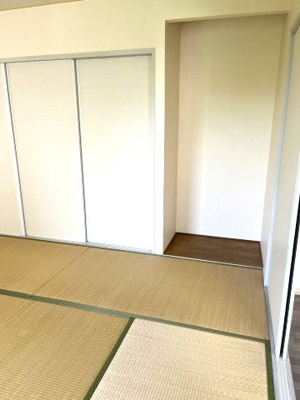【寝室】 | アングル樫の木