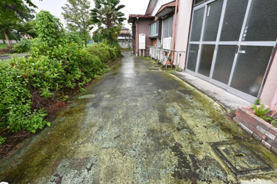 【駐車場】 | 太田市宝町　中古戸建 | 駐車場も付いています♪玄関への出入りもしやすいです！