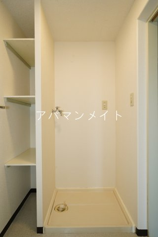 【設備】 | メゾンベール壱番館 | 洗濯機置き場です
