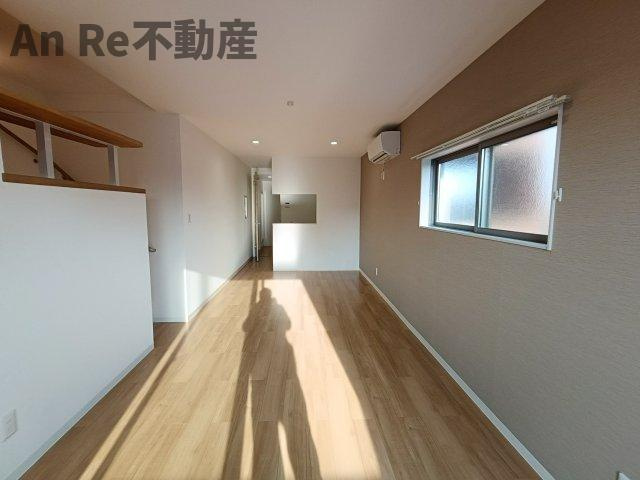 川口市戸塚４丁目の賃貸マンションの居間・リビング