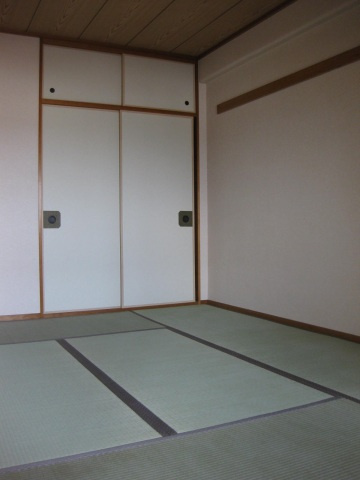 サーパス表町の和室