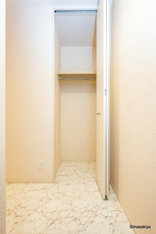メゾン・サルビアの玄関