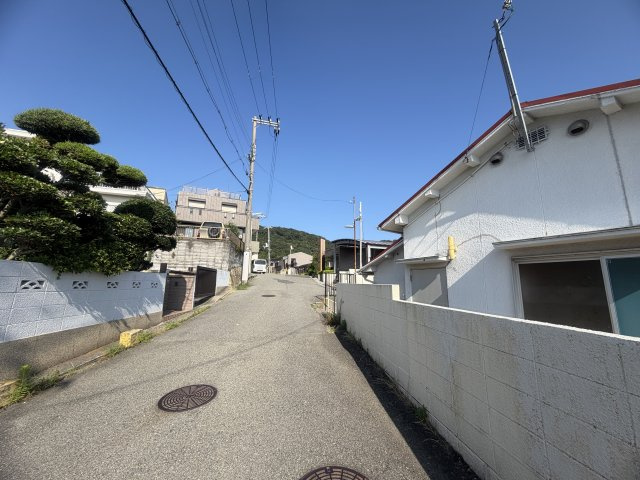 垂水区塩屋台2丁目戸建の前面道路含む現地写真