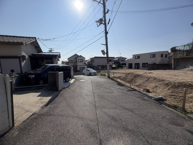 垂水区塩屋台2丁目戸建の前面道路含む現地写真