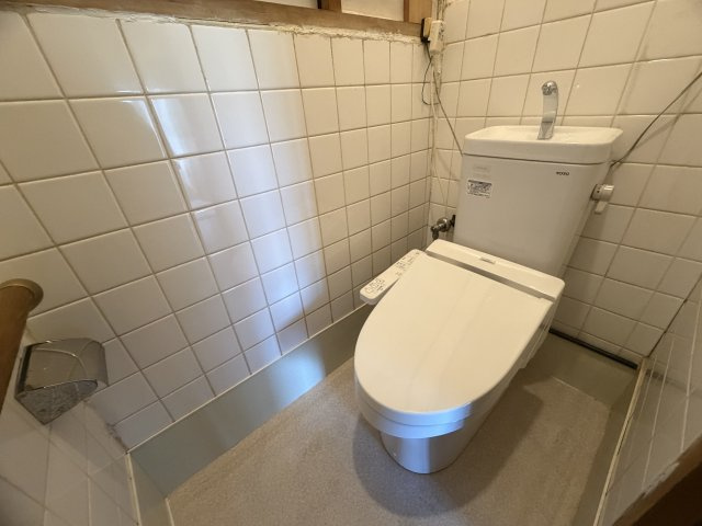 垂水区塩屋台2丁目戸建のトイレ