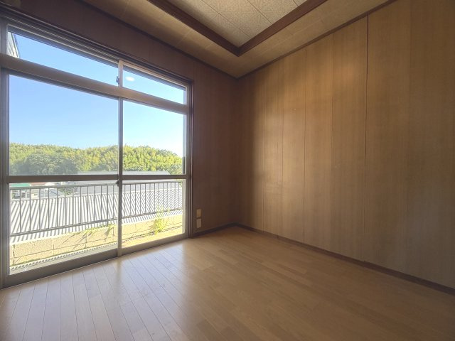垂水区塩屋台2丁目戸建の洋室