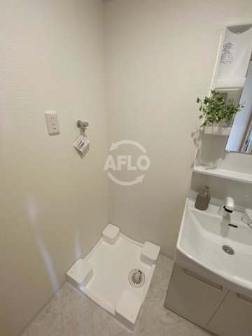 エセリアル清水丘の洗面所|エセリアル清水丘　室内洗濯機置場