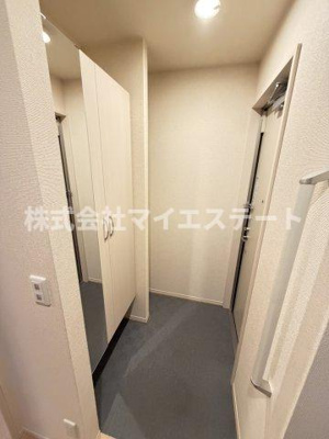 【玄関】 | エスト出町 | 別部屋写真