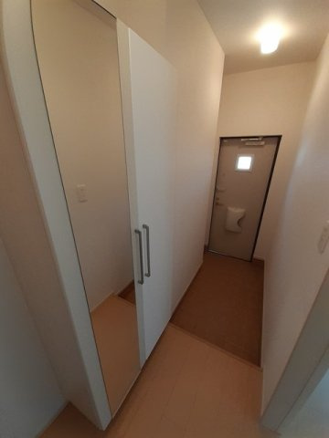 コーポラス高塚Ⅱの玄関