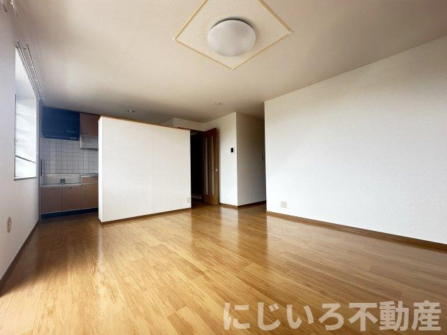 カサモデルナⅡの居間・リビング