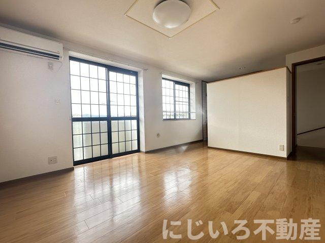 カサモデルナⅡの居間・リビング