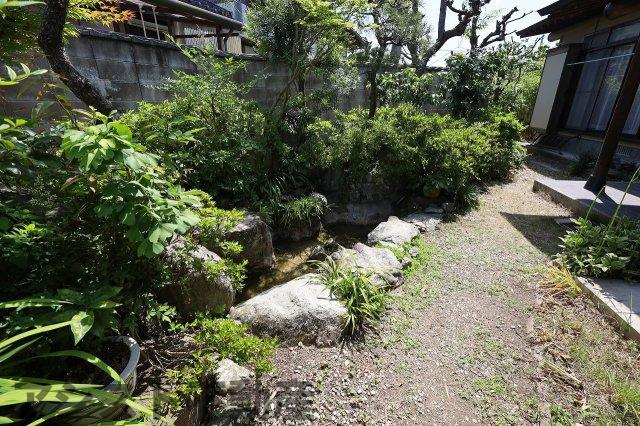 田原売戸建ての庭