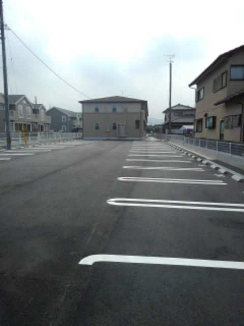 ヒトヤスミＡの駐車場