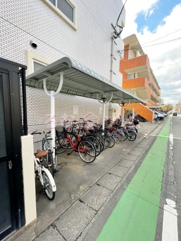 プロスパ77のエントランス