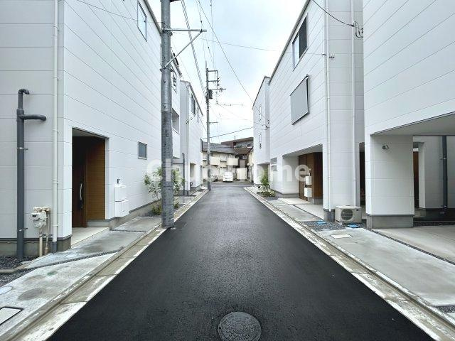葛飾区西亀有2-52-14の前面道路含む現地写真|全面道路