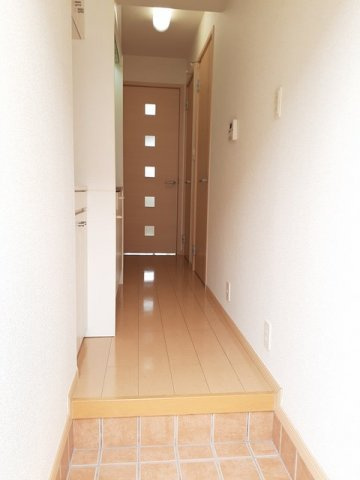 シンプルで使いやすい玄関です