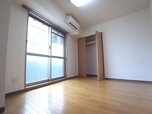 アネスト神戸西元町の居間・リビング