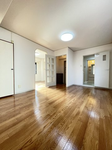 ハース本郷の居間・リビング