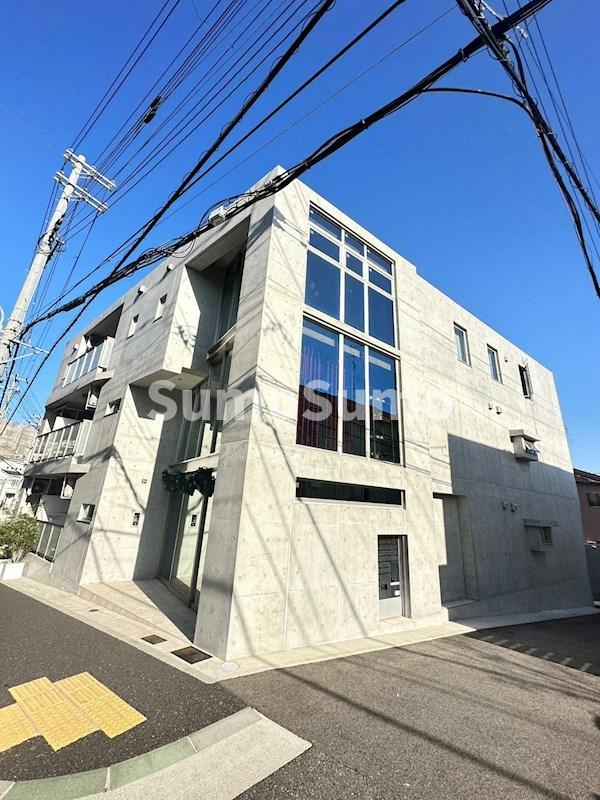 エカルラート青谷の外観