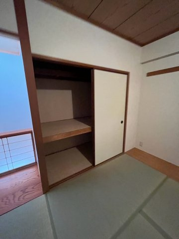 白鷹松下町マンションの和室