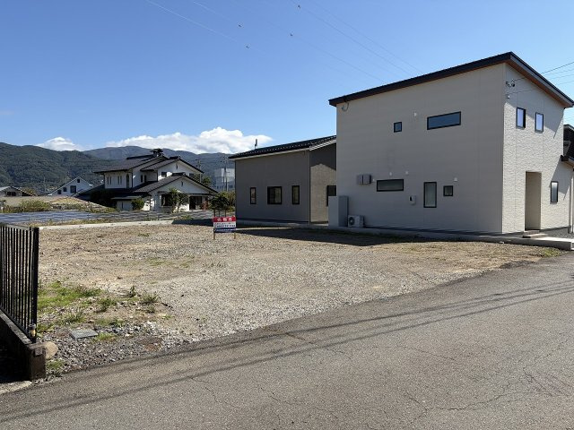 岡谷市長地御所１丁目　売土地