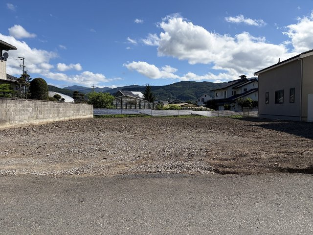 岡谷市長地御所１丁目　売土地の外観