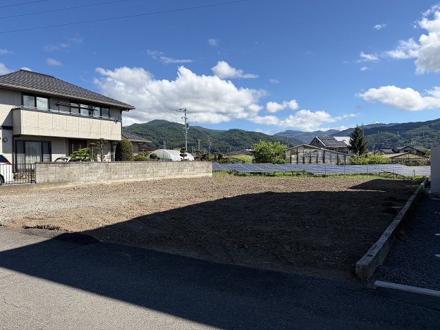 岡谷市長地御所１丁目　売土地の外観