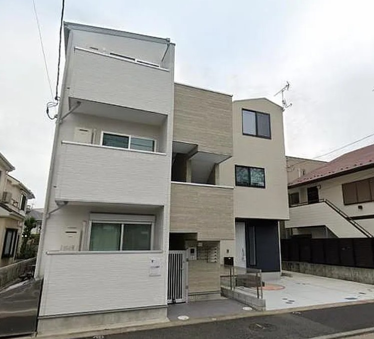 川崎市多摩区登戸新町のアパートの外観