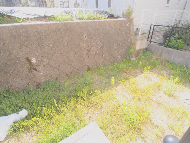 ディアス飛鳥Aの庭
