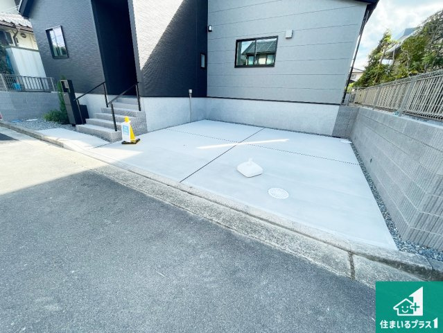 ■川西市清和台東　第1期　新築一戸建ての駐車場|駐車スペース！散水栓があるので、こまめに愛車を洗えます！
