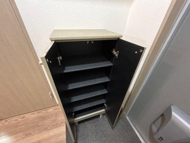 グランディーの収納|下駄箱